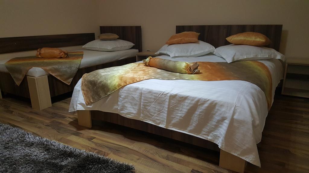 Hotel Casa Alex Târgu Jiu Zimmer foto